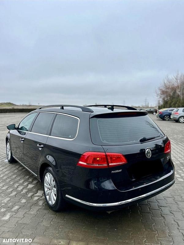 Second-hand VW Passat Comfortline 140 CP (102 kW) 2011 Culoarenegru Break