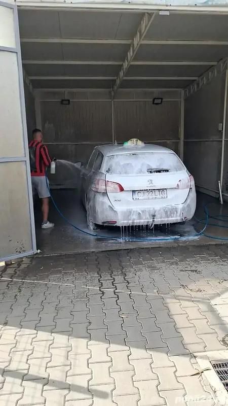 Utilizat 2018 Peugeot 308 Break | 15.000 EUR - Imagine 1/2