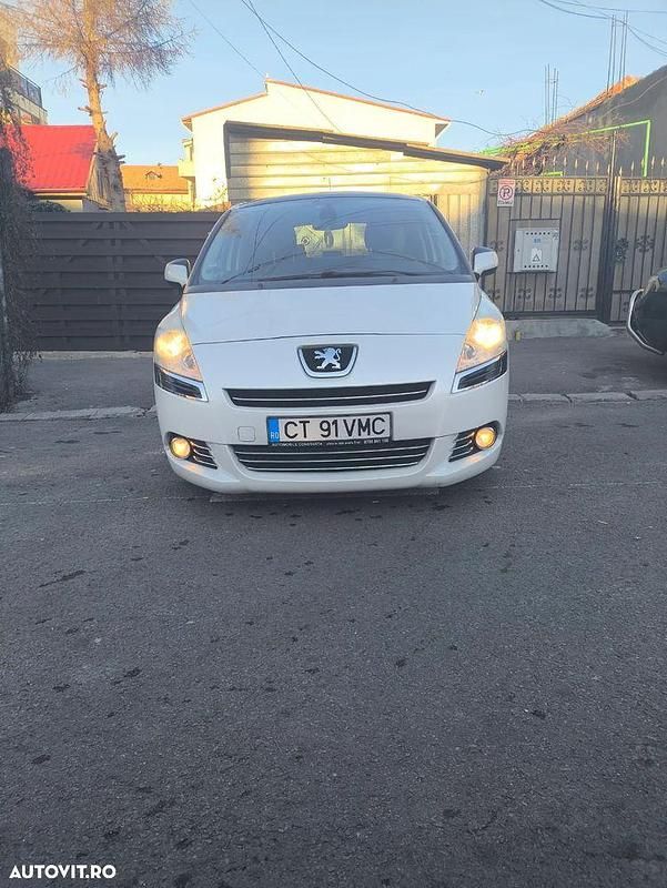 Second-hand Peugeot 5008 115 CP (84 kW) 2011 Culoarealb Monovolum