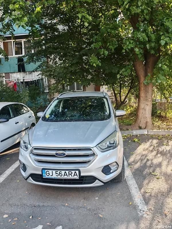 Utilizat 2018 Ford Kuga SUV | 11.500 EUR (Preț bun) - Imagine 1/4