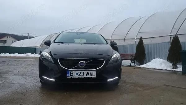 Second-hand Volvo V40 120 CP (88 kW) 2016 Hatchback
