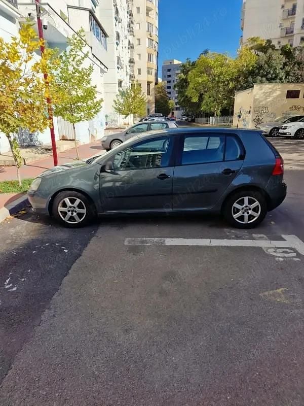 Verde Utilizat 2004 VW Golf V Hatchback | 2.200 EUR (Preț OK) - Imagine 1/4