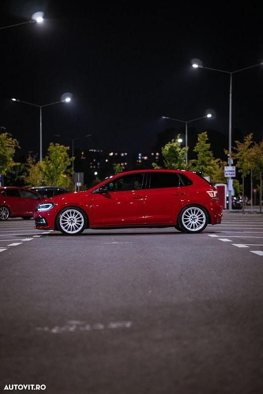 Culoarerosu Utilizat 2018 VW Polo | 13.200 EUR (Super Preț) - Imagine 1/4