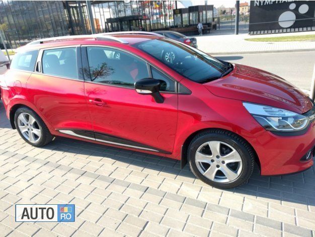 Rosu Utilizat 2015 Renault Clio GrandTour Break | 8.350 EUR (Puțin scump) - Imagine 1/4