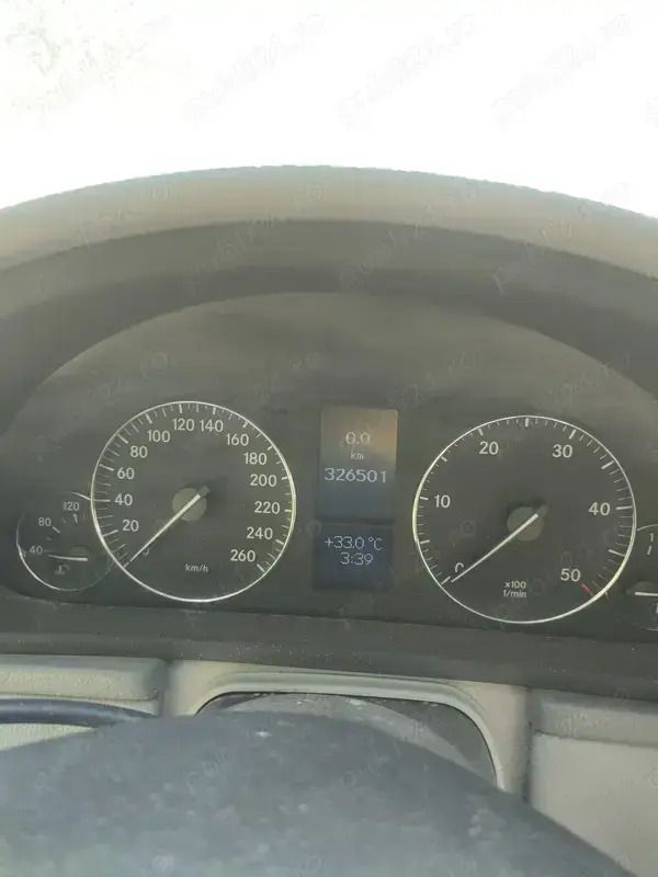 Utilizat 2004 Mercedes C220 Berlinǎ | 2.500 EUR (Preț OK) - Imagine 1/3