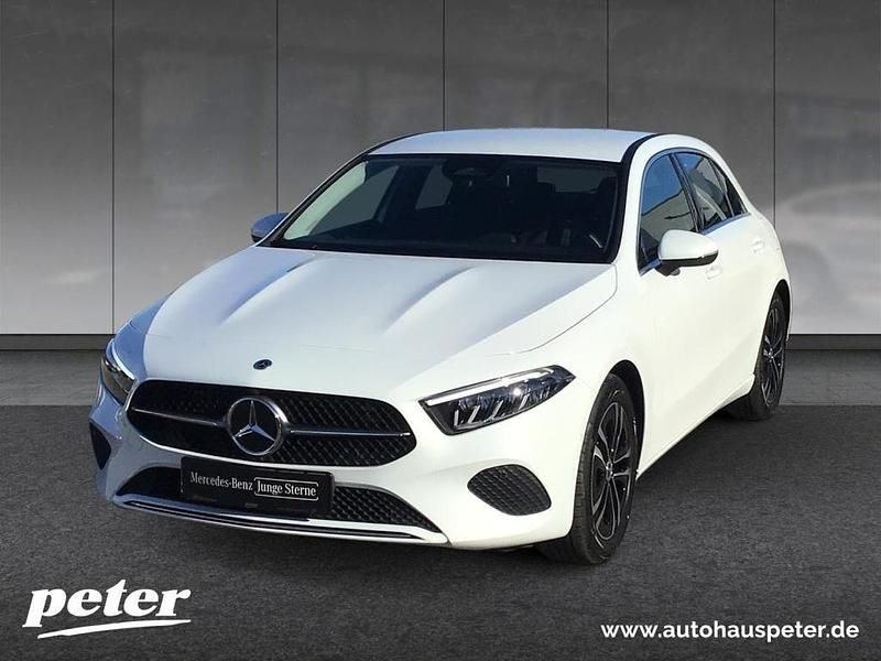 Utilizat 2024 Mercedes A180 Progressive | 32.318 EUR (Preț OK) - Imagine 1/1