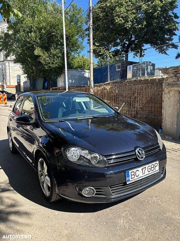 Culoarealbastru Utilizat 2011 VW Golf VI Hatchback | 4.200 EUR (Super Preț) - Imagine 1/4