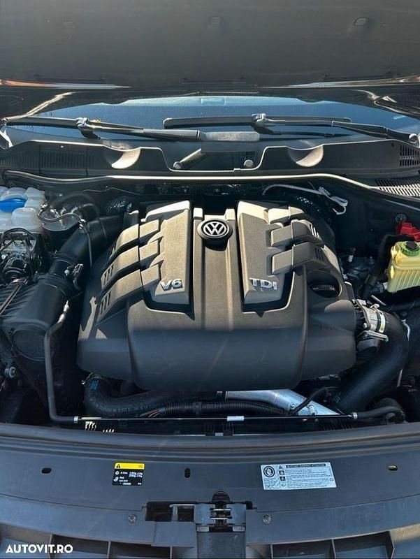 Second-hand VW Touareg 245 CP (180 kW) 2014 Culoarenegru SUV