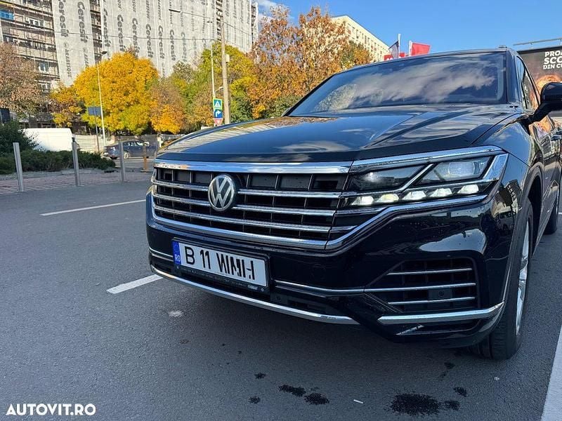 Second-hand VW Touareg Atmosphere 286 CP (210 kW) 2019 Culoarenegru SUV