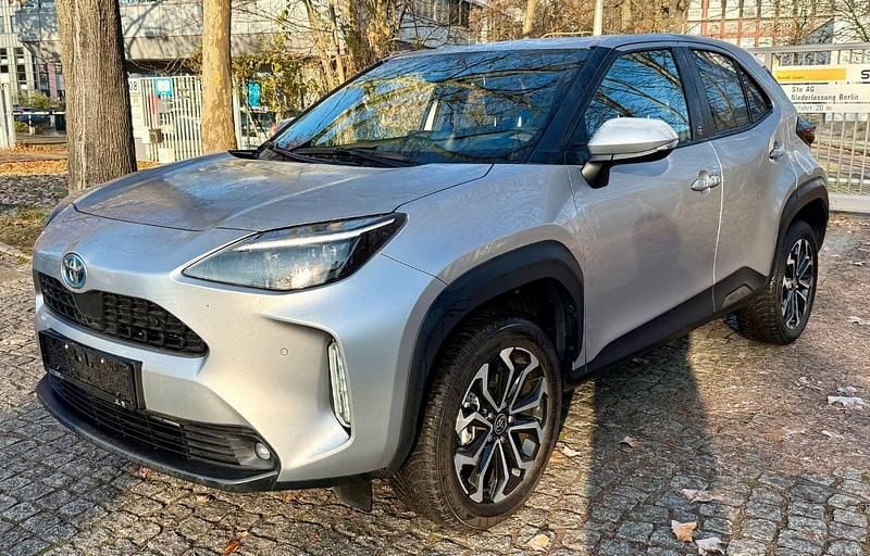 Utilizat 2024 Toyota Yaris Hybrid | 23.370 EUR (Preț OK) - Imagine 1/1