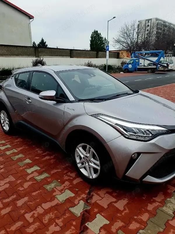 Second-hand Toyota C-HR 100 CP (73 kW) 2022 SUV