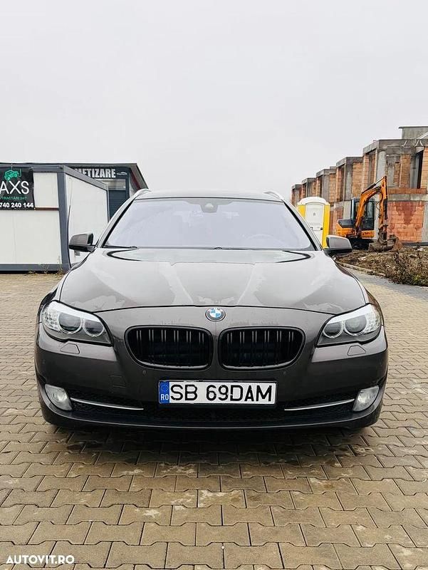 Culoaremaro Utilizat 2013 BMW 520 Comfort Edition Break | 10.500 EUR (Preț OK) - Imagine 1/4
