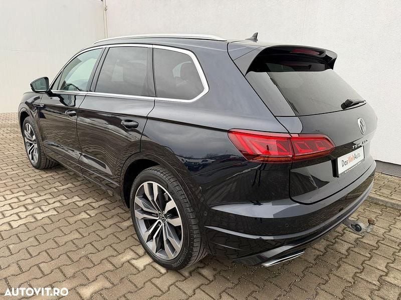 Second-hand VW Touareg R-line 286 CP (210 kW) 2022 Culoarealbastru SUV