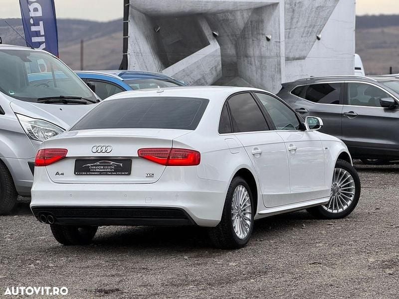 Second-hand Audi A4 S-Line 177 CP (130 kW) 2014 Culoarealb Berlinǎ