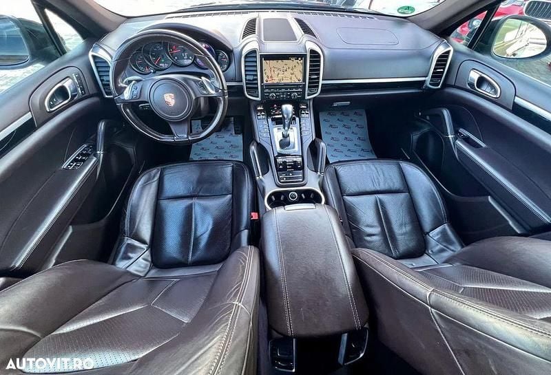 Second-hand Porsche Cayenne Platinum Edition 245 CP (180 kW) 2014 Culoarenegru SUV