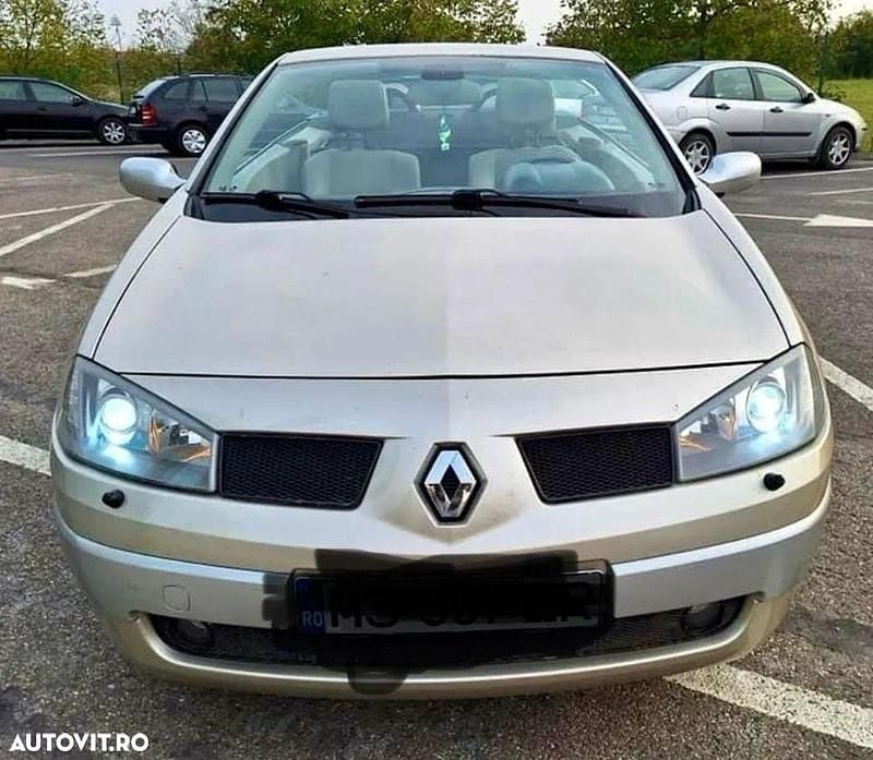 Second-hand Renault Mégane Cabriolet Dynamique 130 CP (95 kW) 2005 Culoarebej Cabrio