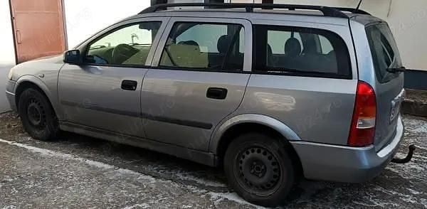 Second-hand Opel Astra 76 CP (55 kW) 2008 Gri Break