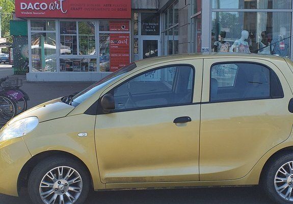 Alb Utilizat 2009 Fiat Doblò Monovolum | 2.200 EUR - Imagine 1/1