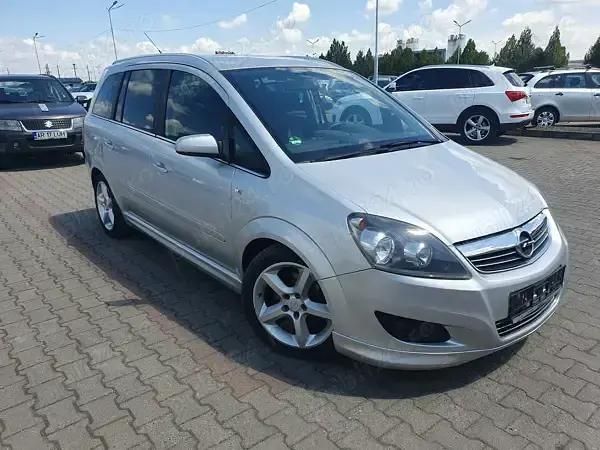 Argintiu Utilizat 2008 Opel Zafira Monovolum | 2.990 EUR (Preț OK) - Imagine 1/4