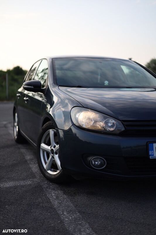 Albastru Utilizat 2011 VW Golf VI Hatchback | 4.100 EUR (Preț bun) - Imagine 1/4