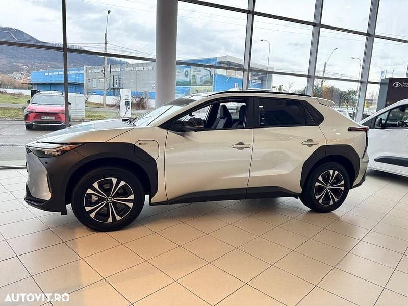 Nouă Toyota bZ4X 150 kW (204 CP) 2025 Culoareargint SUV