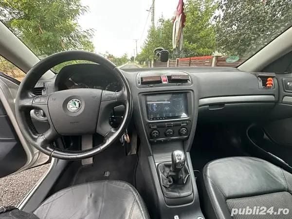 Utilizat 2005 Skoda Octavia Berlinǎ | 3.000 EUR (Preț OK) - Imagine 1/4