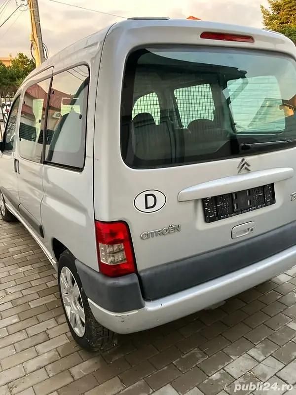 Argintiu Utilizat 2006 Citroën Berlingo Monovolum | 1.800 EUR - Imagine 1/4