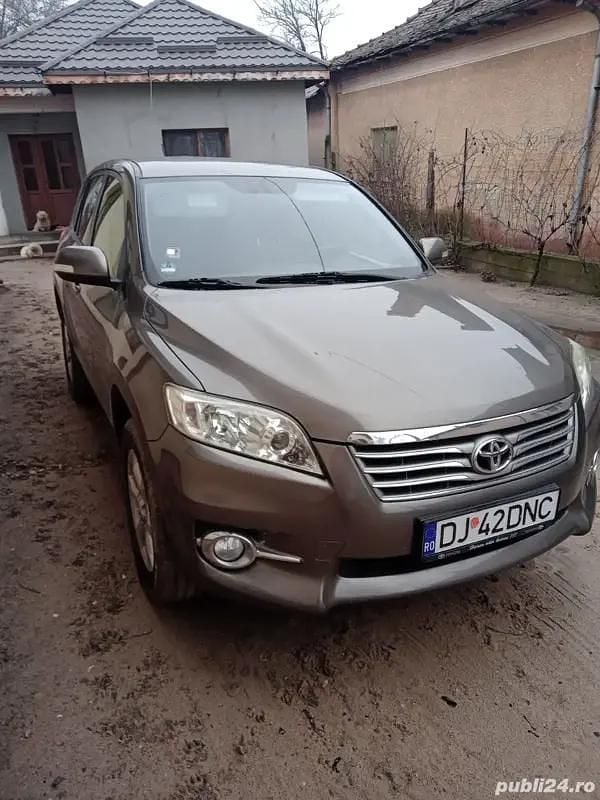 Utilizat 2011 Toyota RAV4 SUV | 8.500 EUR (Preț OK) - Imagine 1/3