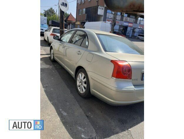 Utilizat 2005 Toyota Avensis Berlinǎ | 3.250 EUR (Preț OK) - Imagine 1/4