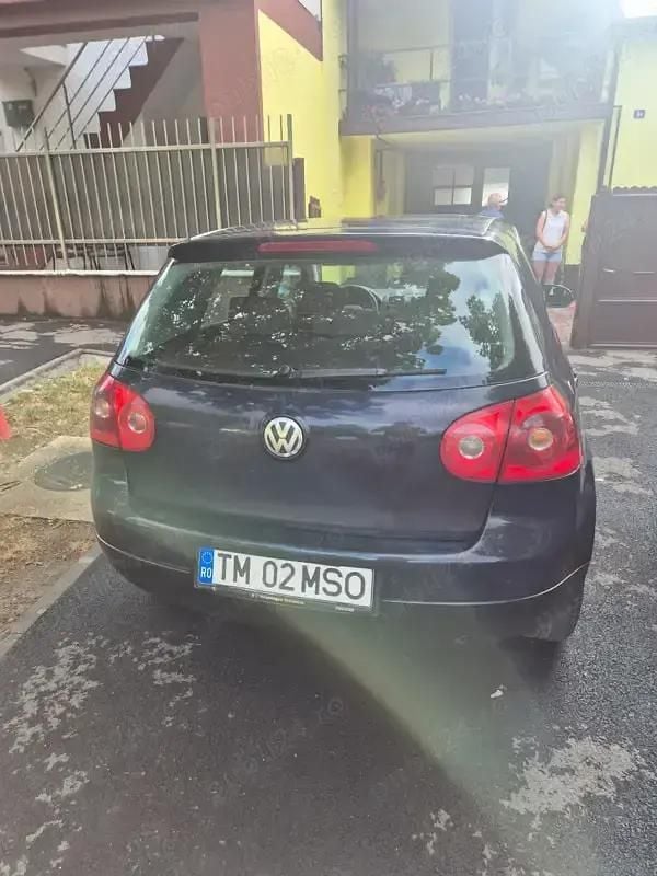 Utilizat 2005 VW Golf V Hatchback | 2.000 EUR (Preț bun) - Imagine 1/4