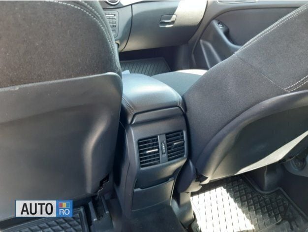 Second-hand Mercedes B200 156 CP (114 kW) 2012 Rosu Monovolum