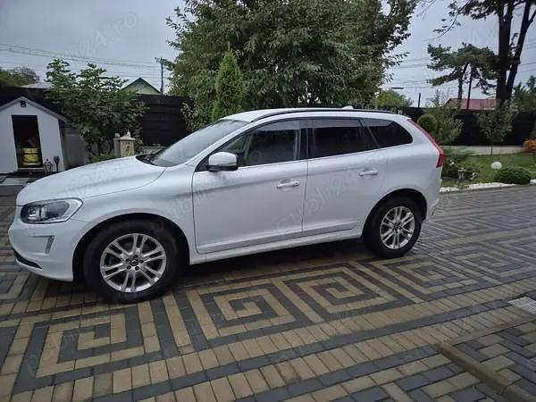 Second-hand Volvo XC60 215 CP (158 kW) 2017 Alb SUV