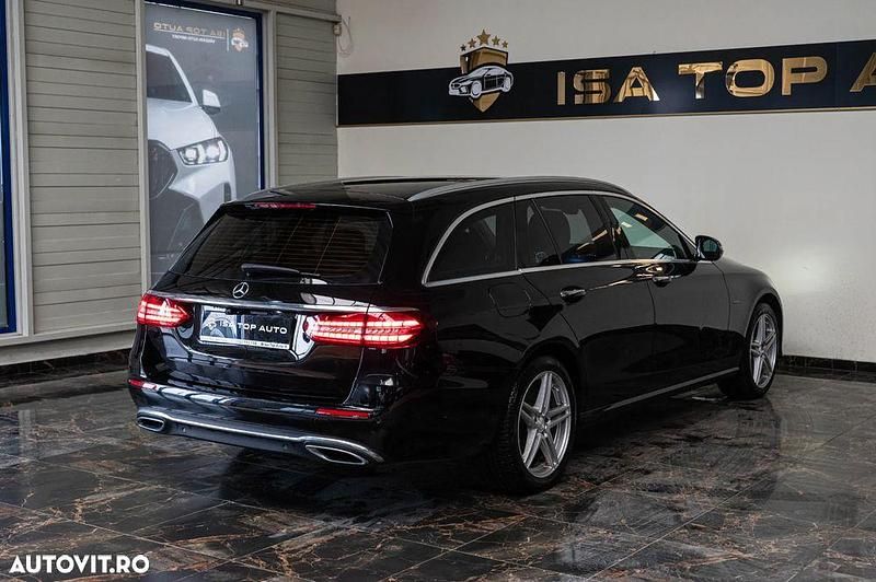 Second-hand Mercedes E300 Exclusive 306 CP (225 kW) 2021 Culoarenegru Break