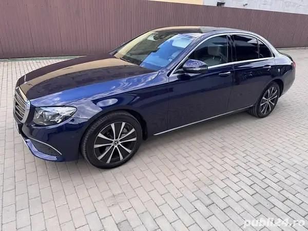 Utilizat 2019 Mercedes A220 Berlinǎ | 31.500 EUR - Imagine 1/4