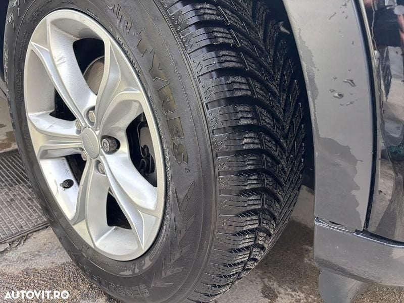 Second-hand Land Rover Discovery Sport HSE 150 CP (110 kW) 2017 Culoarenegru SUV