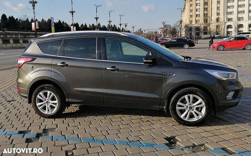 Second-hand Ford Kuga 150 CP (110 kW) 2019 Culoaregri SUV
