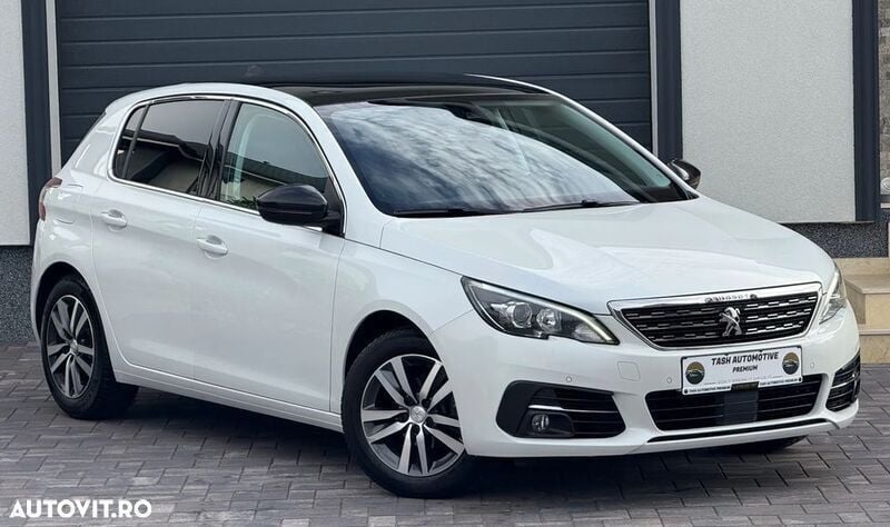 Alb Utilizat 2020 Peugeot 308 Allure Hatchback | 8.499 EUR (Preț bun) - Imagine 1/4
