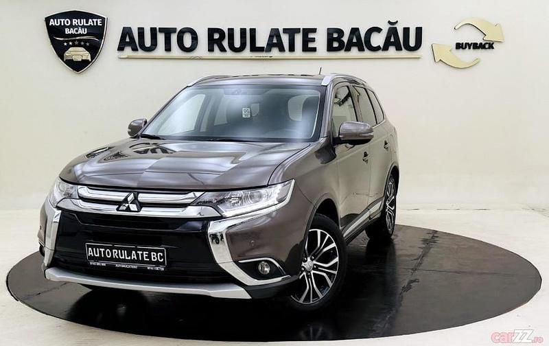Culoaremaro Utilizat 2016 Mitsubishi Outlander SUV | 12.990 EUR (Puțin scump) - Imagine 1/4