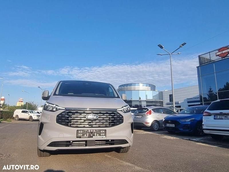 Culoaregri Utilizat 2024 Ford Tourneo Custom Titanium Van | 45.990 EUR - Imagine 1/4