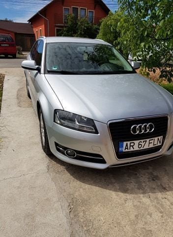 Second-hand Audi A3 140 CP (102 kW) 2012 Argintiu metalizat Hatchback