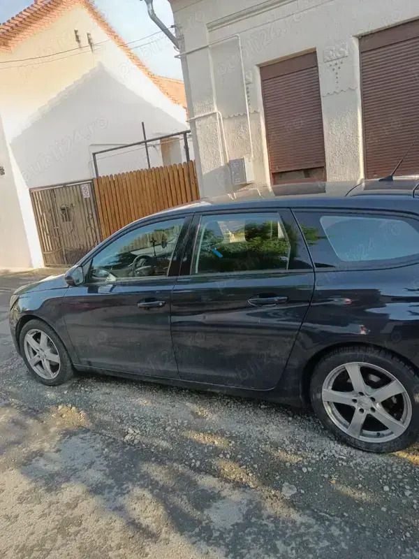 Utilizat 2016 Peugeot 308 Break | 4.000 EUR (Super Preț) - Imagine 1/4