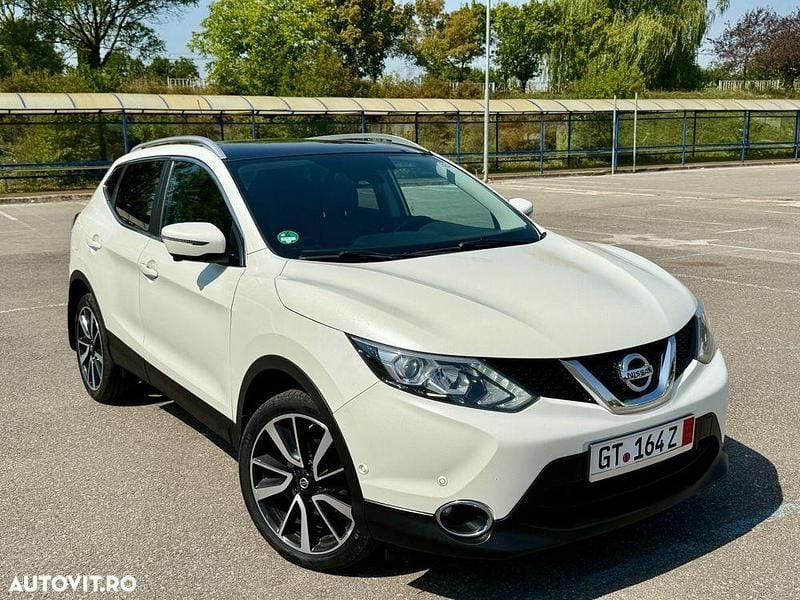 Alb Utilizat 2015 Nissan Qashqai Tekna SUV | 11.200 EUR (Preț OK) - Imagine 1/4