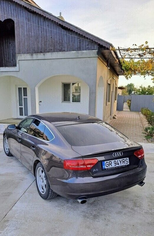 Violet Utilizat 2010 Audi A5 Coupe | 7.899 EUR (Preț OK) - Imagine 1/4