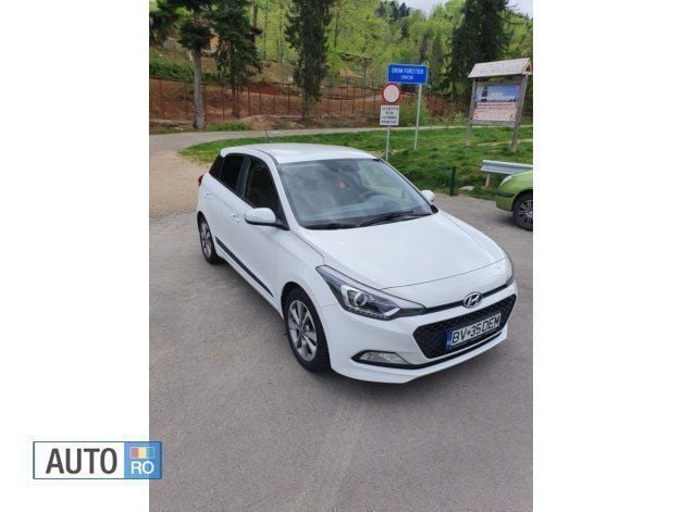 Alb Utilizat 2016 Hyundai i20 Hatchback | 8.700 EUR (Puțin scump) - Imagine 1/4
