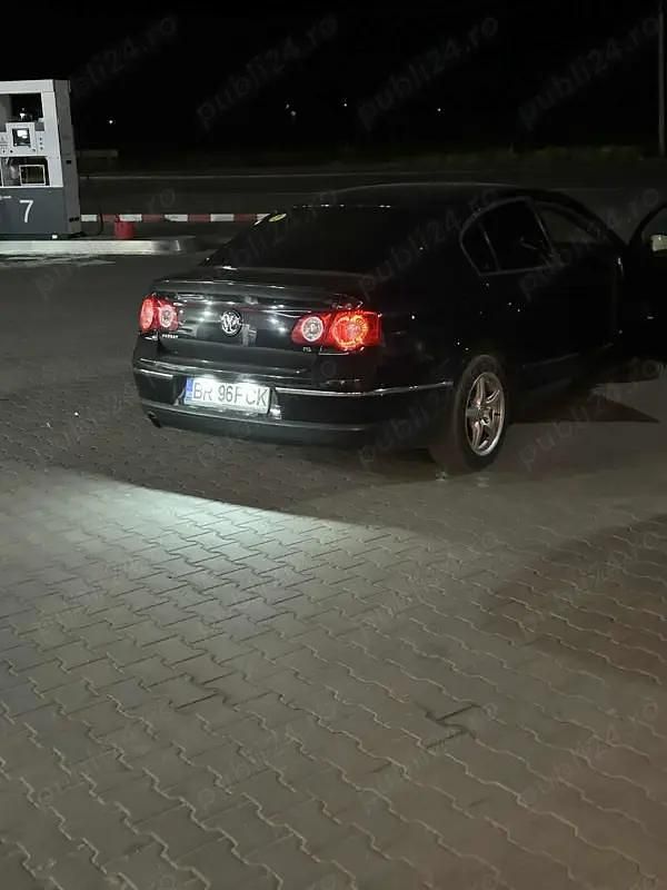 Negru Utilizat 2008 VW Passat Berlinǎ | 2.500 EUR (Preț bun) - Imagine 1/4