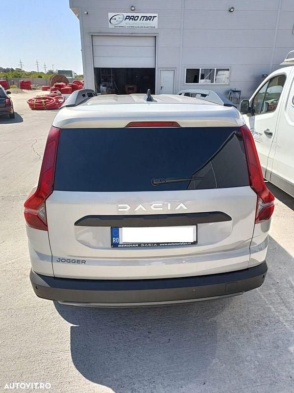 Culoaregri Utilizat 2022 Dacia Jogger Extreme Monovolum | 15.500 EUR (Preț OK) - Imagine 1/4