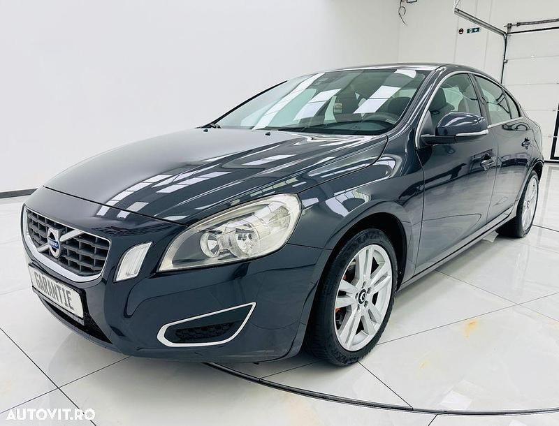 Culoaregri Utilizat 2011 Volvo S60 Momentum Berlinǎ | 6.290 EUR (Preț OK) - Imagine 1/4