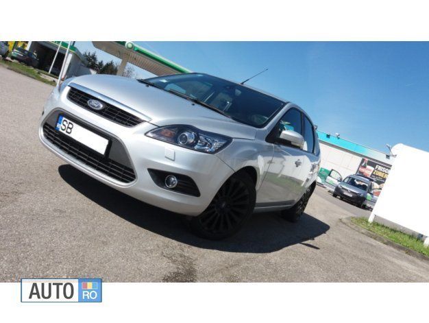 Gri Utilizat 2010 Ford Focus Hatchback | 3.100 EUR (Preț OK) - Imagine 1/4