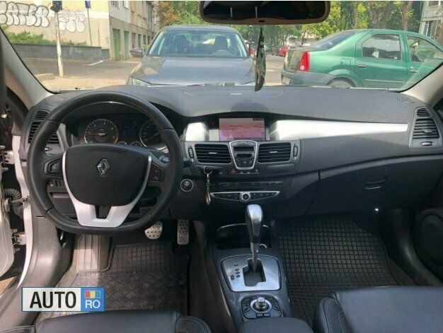 Second-hand Renault Laguna Coupé 159 CP (116 kW) 2010 Gri Coupe