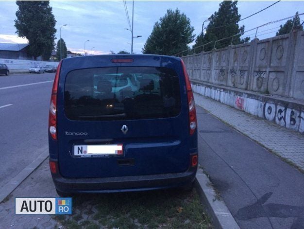 Second-hand Renault Kangoo 80 CP (58 kW) 2008 Albastru marin Monovolum